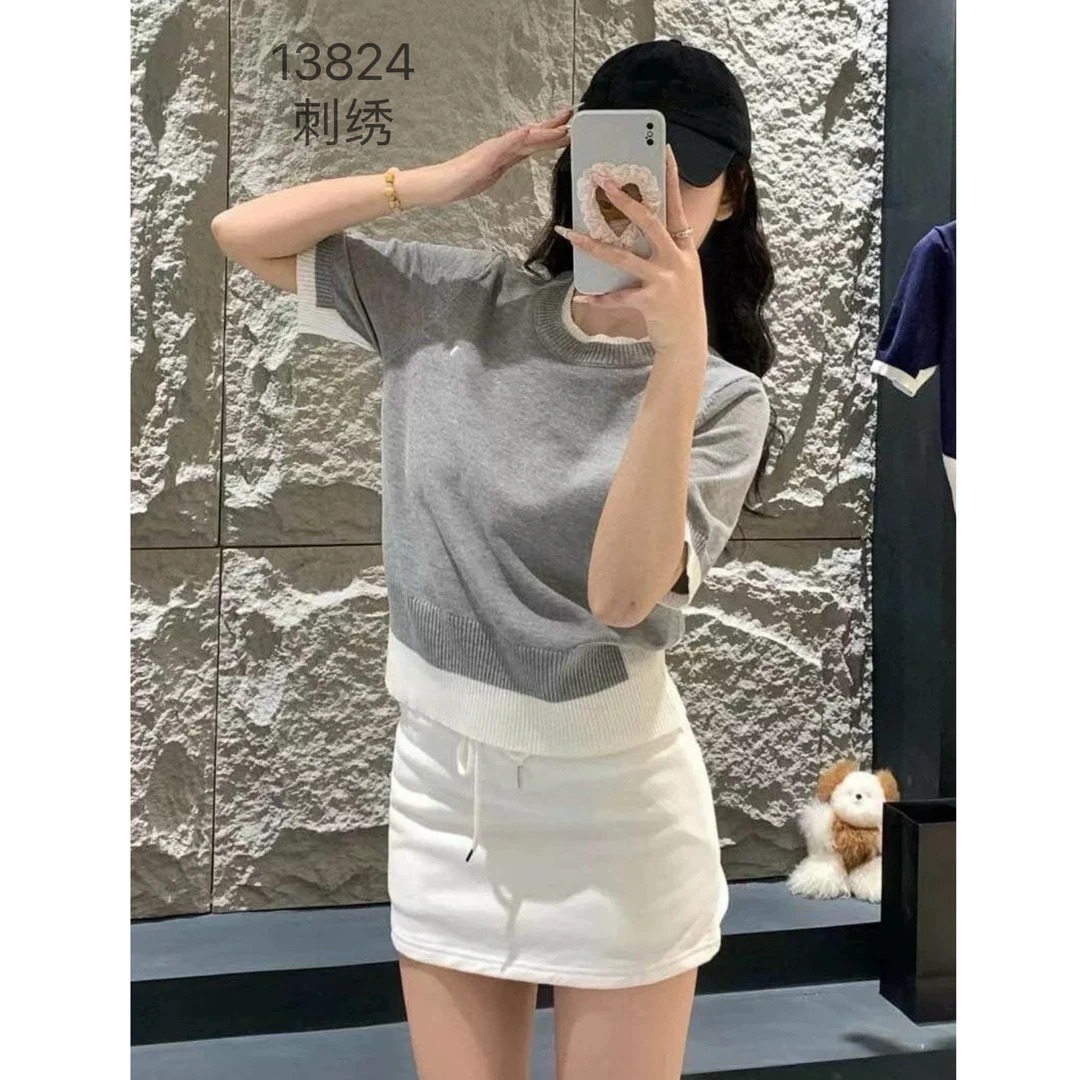 13824（部分无水洗唛，介意慎拍）WANGDAN新款领口下摆撞色短袖