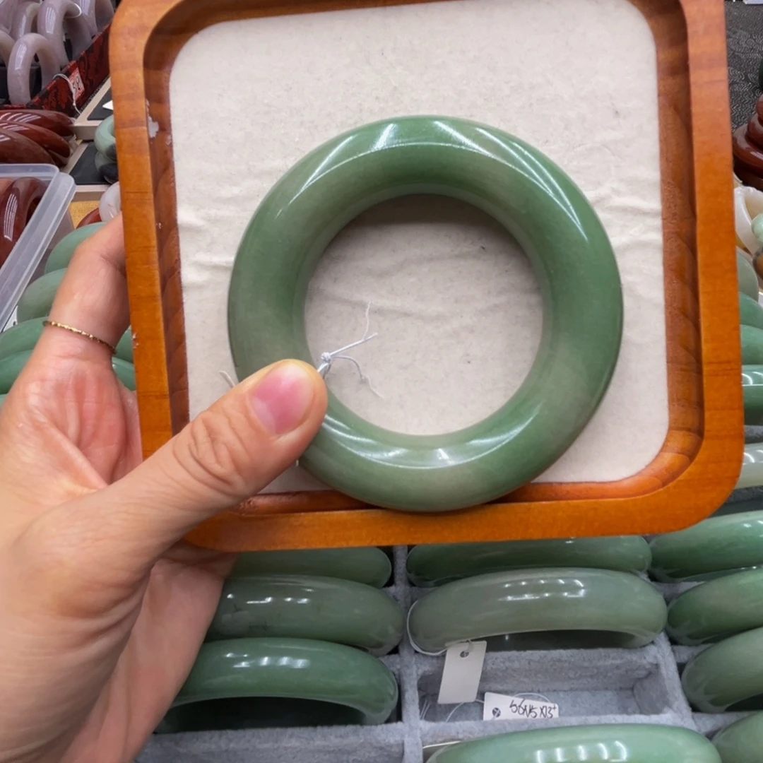 石英质玉未镶嵌圈口54