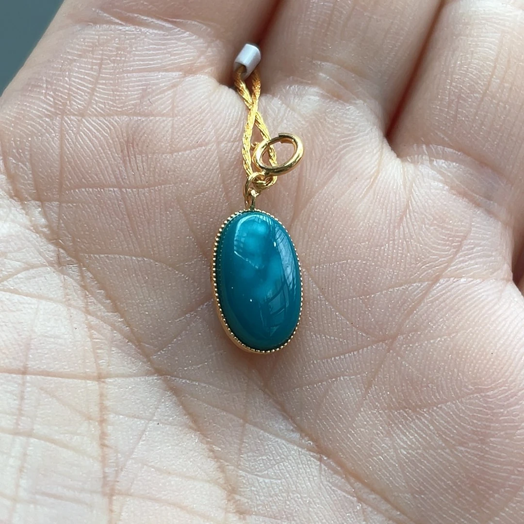 18K金镶嵌绿松石吊坠