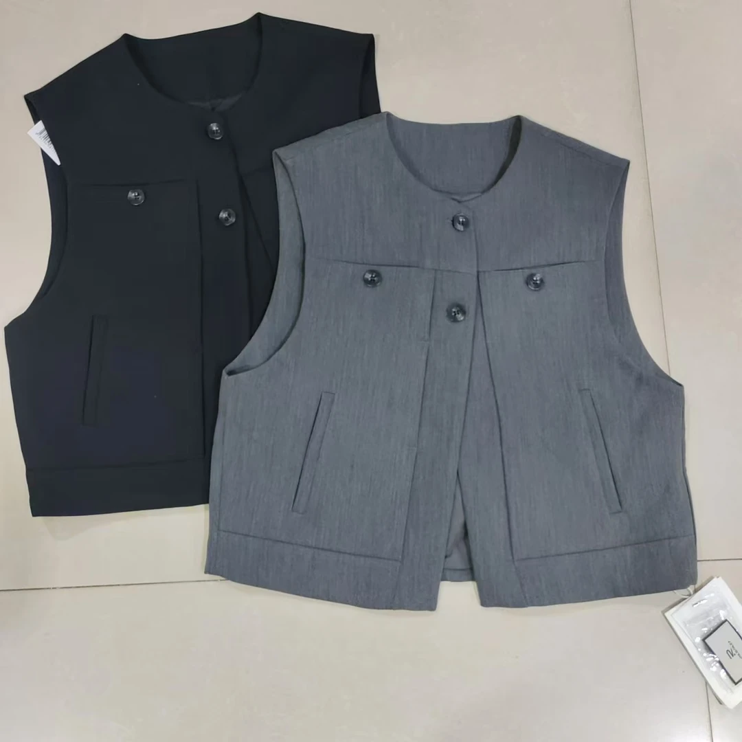 8580两色圆领马甲