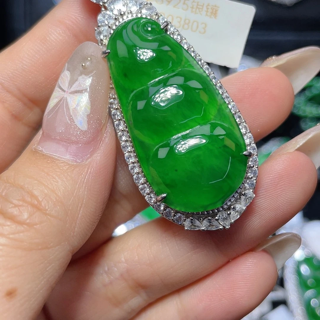 翡翠颈饰银S925镶嵌翡翠