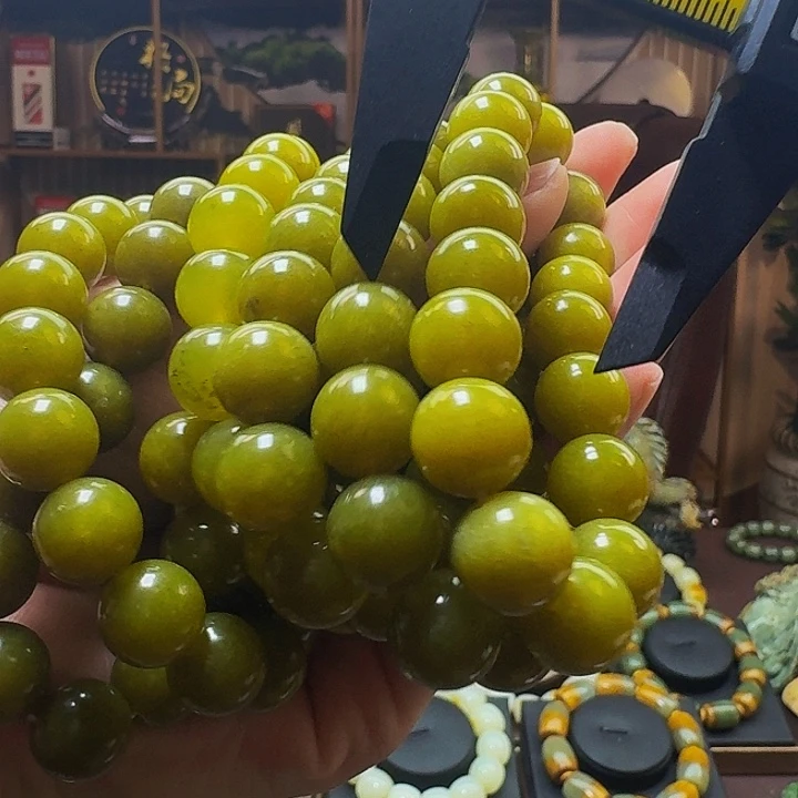 蛇纹石玉手串未镶嵌