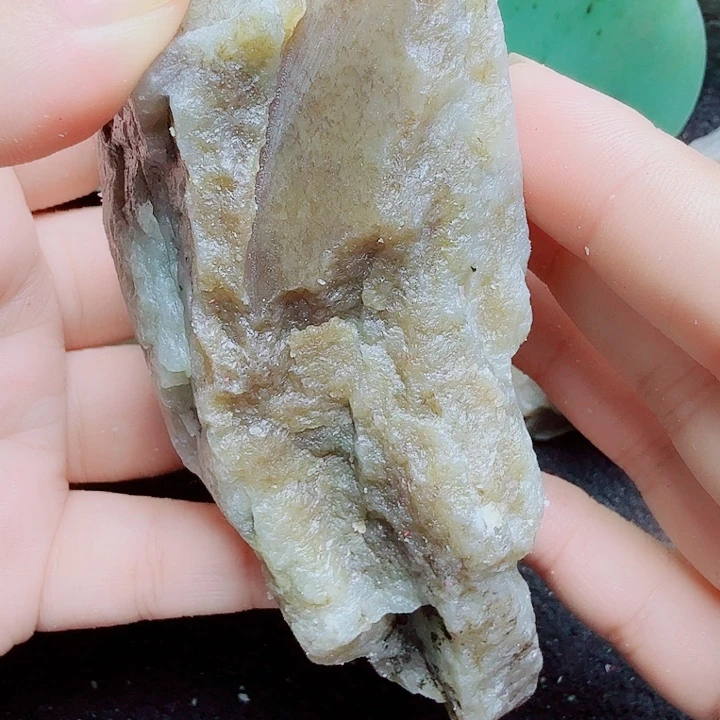 未镶嵌和田玉（糖玉）珠宝半成品