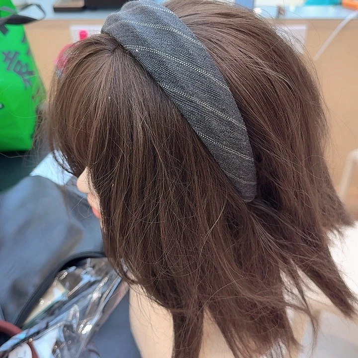 深灰条纹宽发箍款式