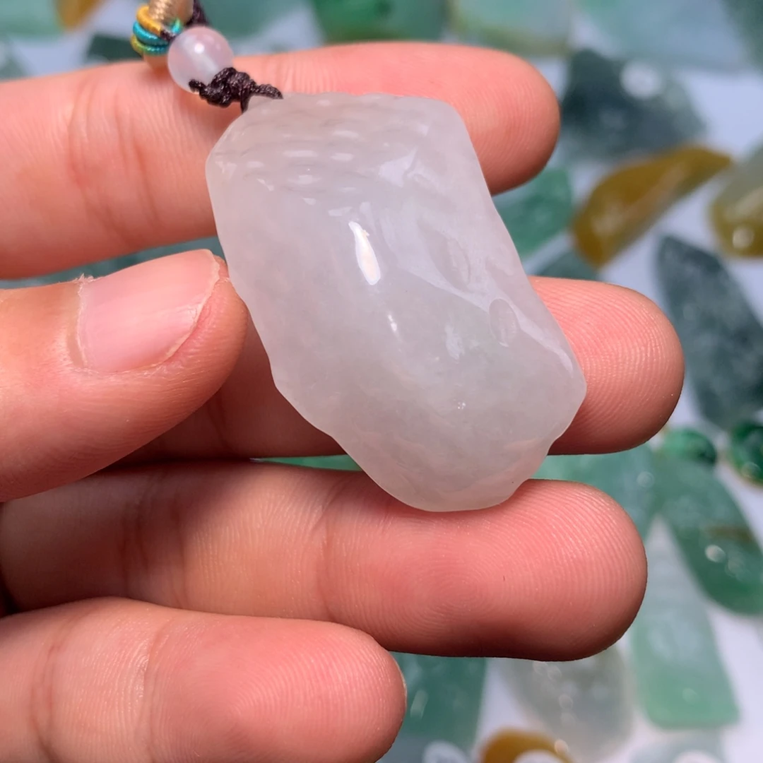 翡翠未镶嵌颈饰冰胶随行