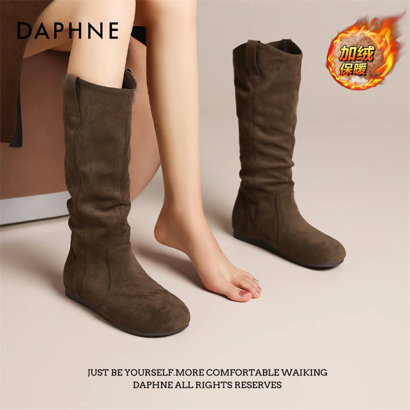 达芙妮长筒靴秋冬季加绒靴子女款新款高筒堆堆靴腿粗棉靴复古风