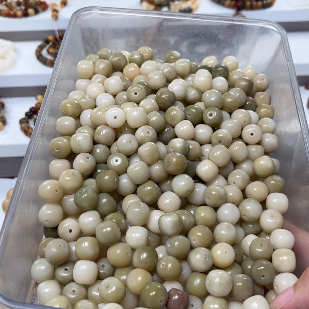 吊坠白玉菩提烟青飘花36颗