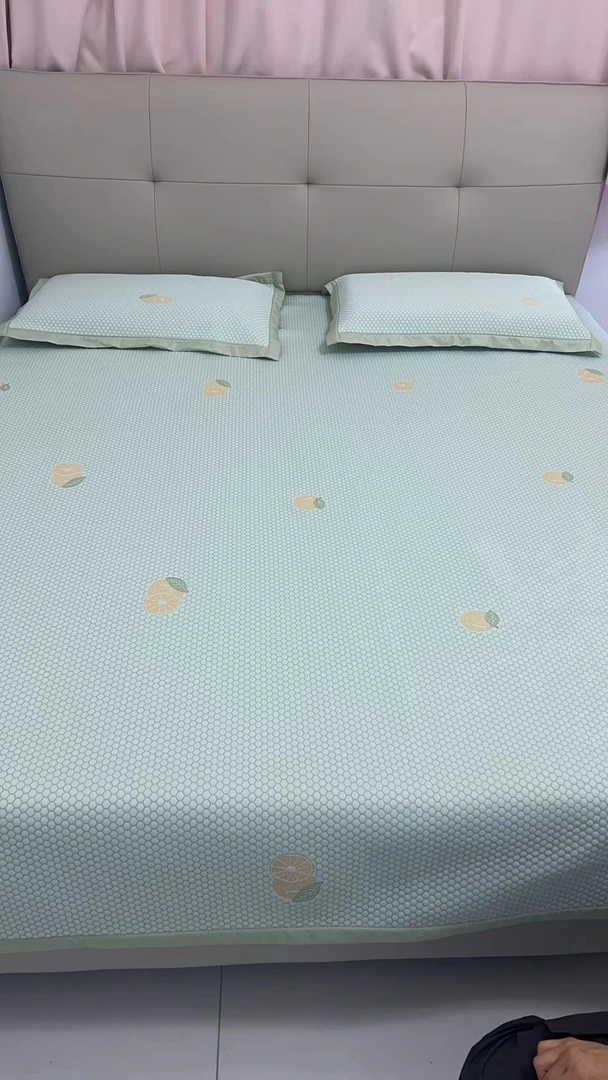 27简约床盖自带凉感