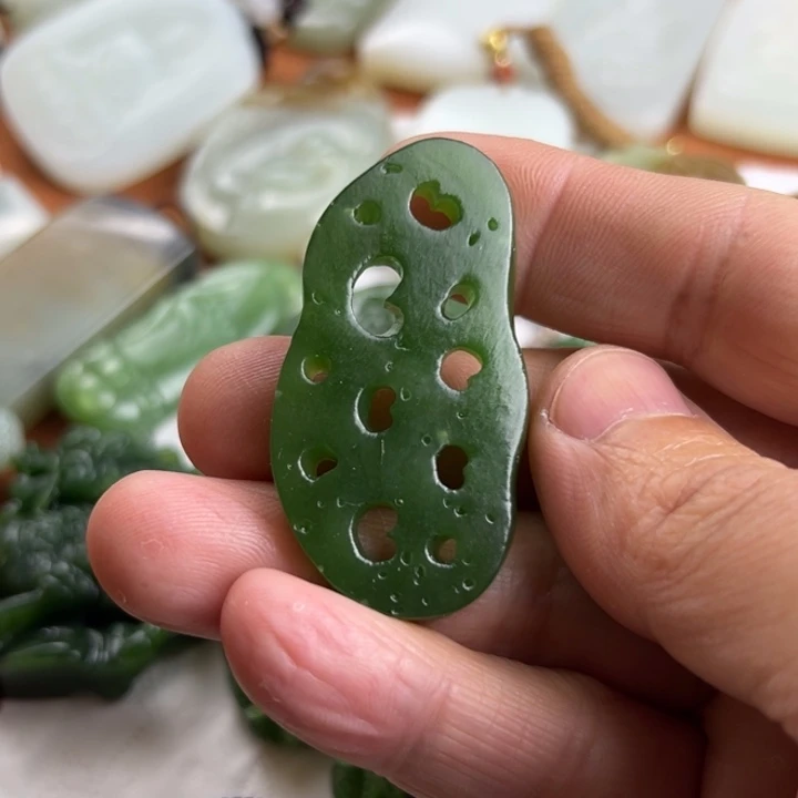 未镶嵌和田玉挂件