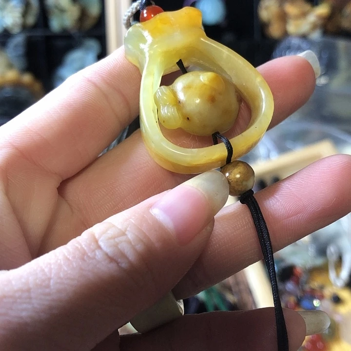 岫玉未镶嵌岫玉挂件