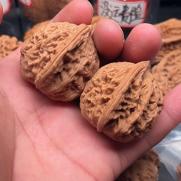 文玩核桃把件虎头42