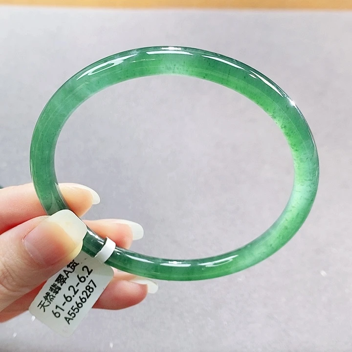 【闪购商品】未镶嵌手镯翡翠