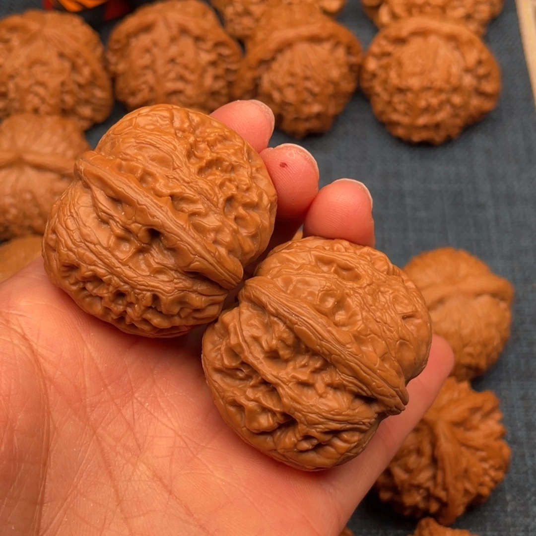 文玩核桃把件42元宝