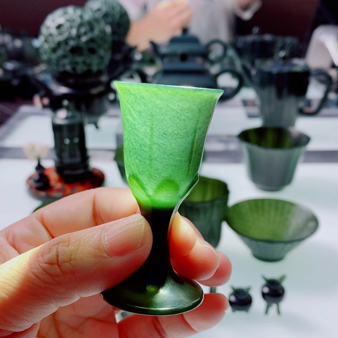 未镶嵌和田玉（青玉）摆件