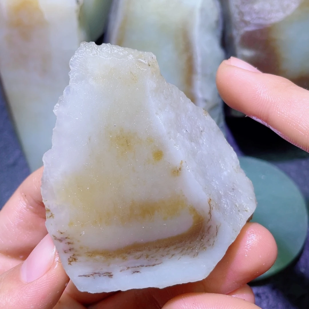 战***神和田玉未镶嵌珠宝半成品