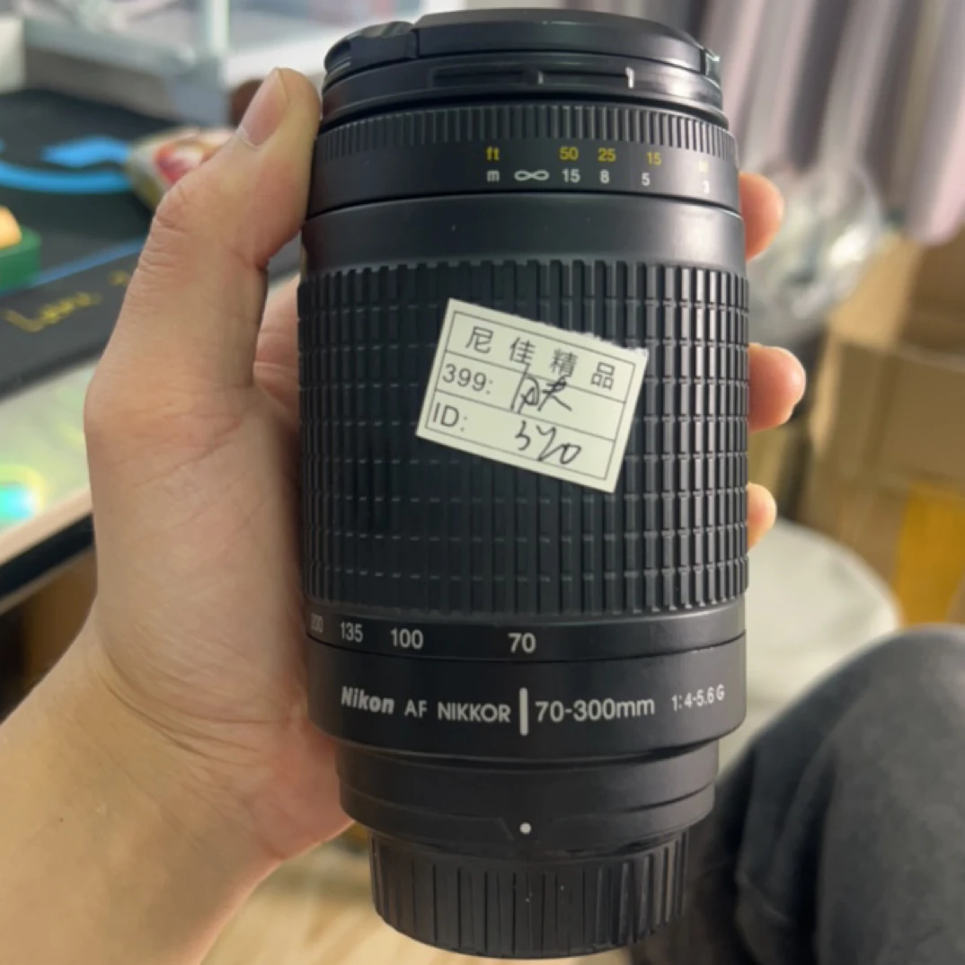 9新 Nikon/尼康 Canon/佳能 - 卡口 二手单反相机/镜头（无配件）