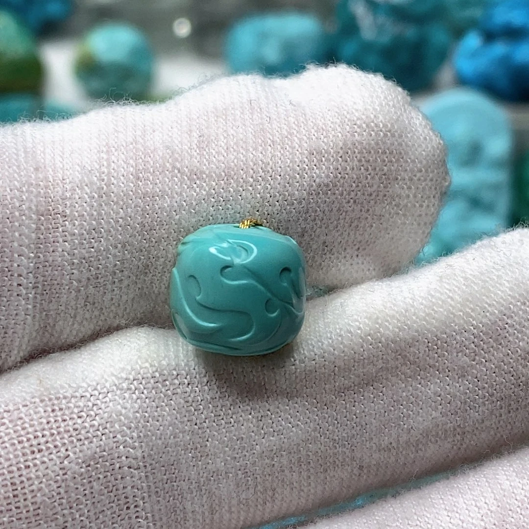 绿松石未镶嵌天然原矿 地大质检10.7mm