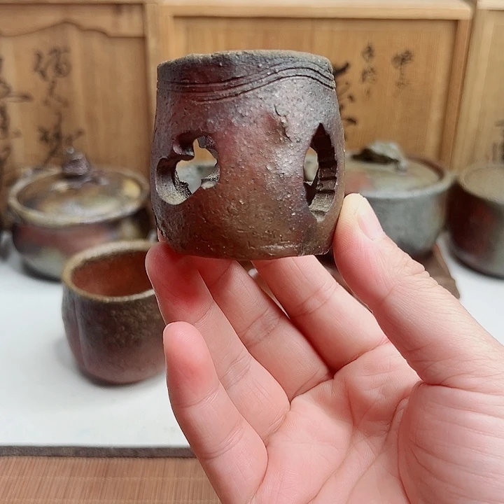备前烧，盖置，款自查