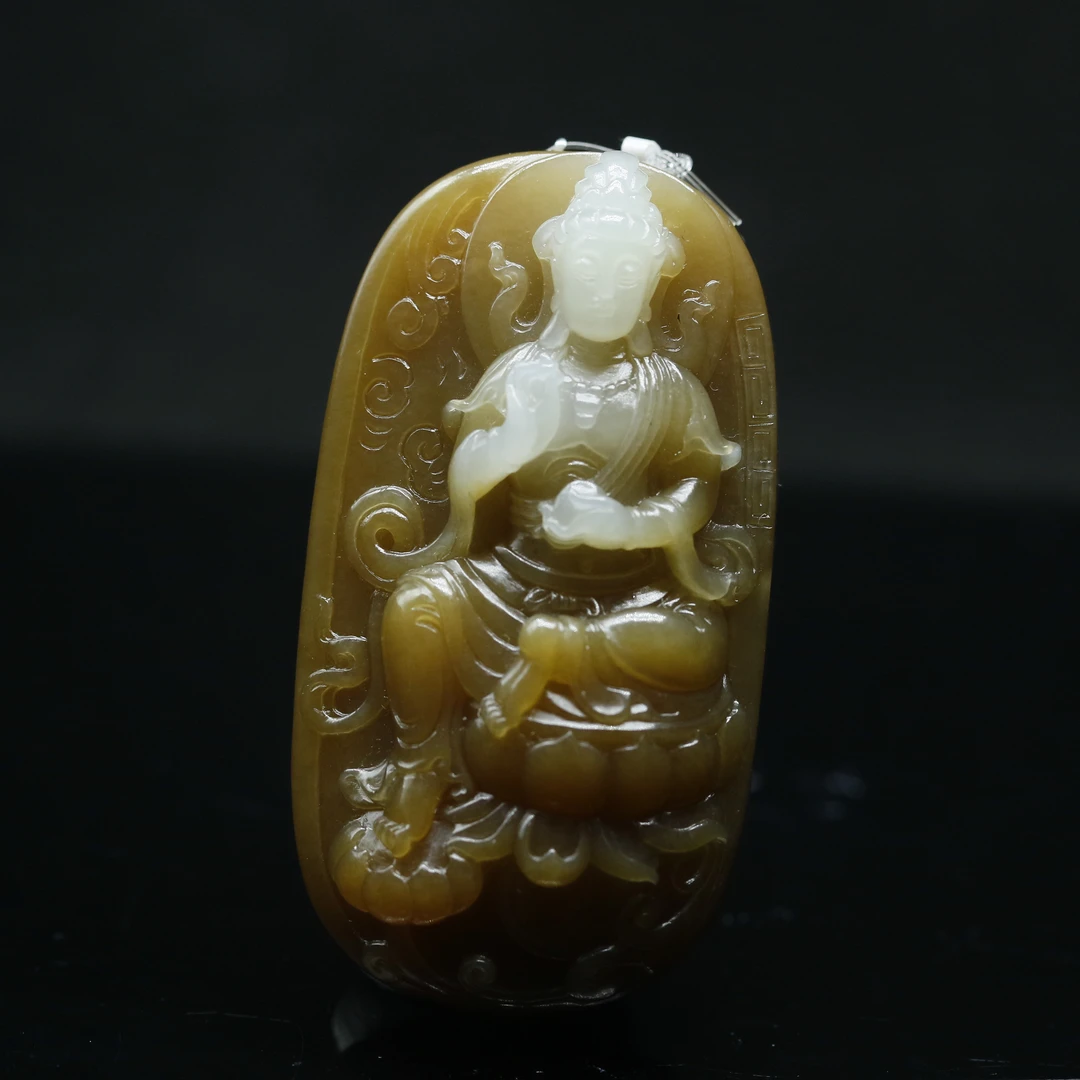 37和田玉且末糖白自在观音/100190保利厦门拍卖