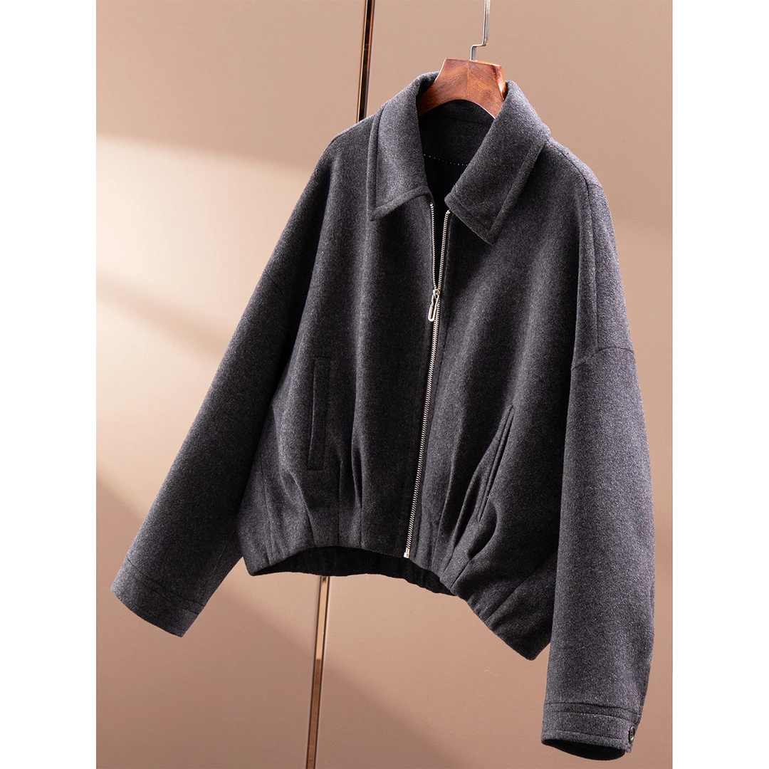 春天家 帅气中性风 法G廓形羊绒羊毛呢捏褶摆Polo领大衣女19I2