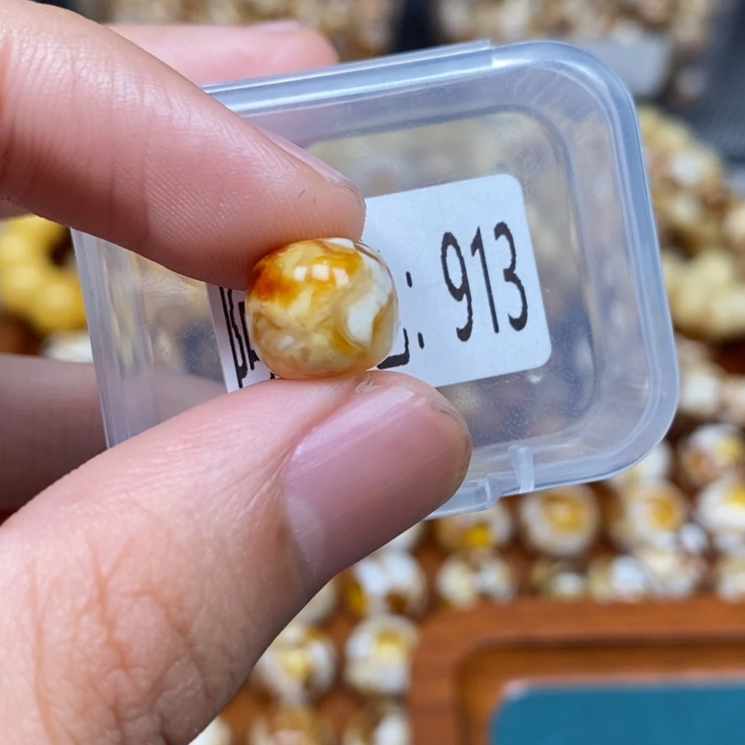 把件猴头核桃沁色圆珠老型913