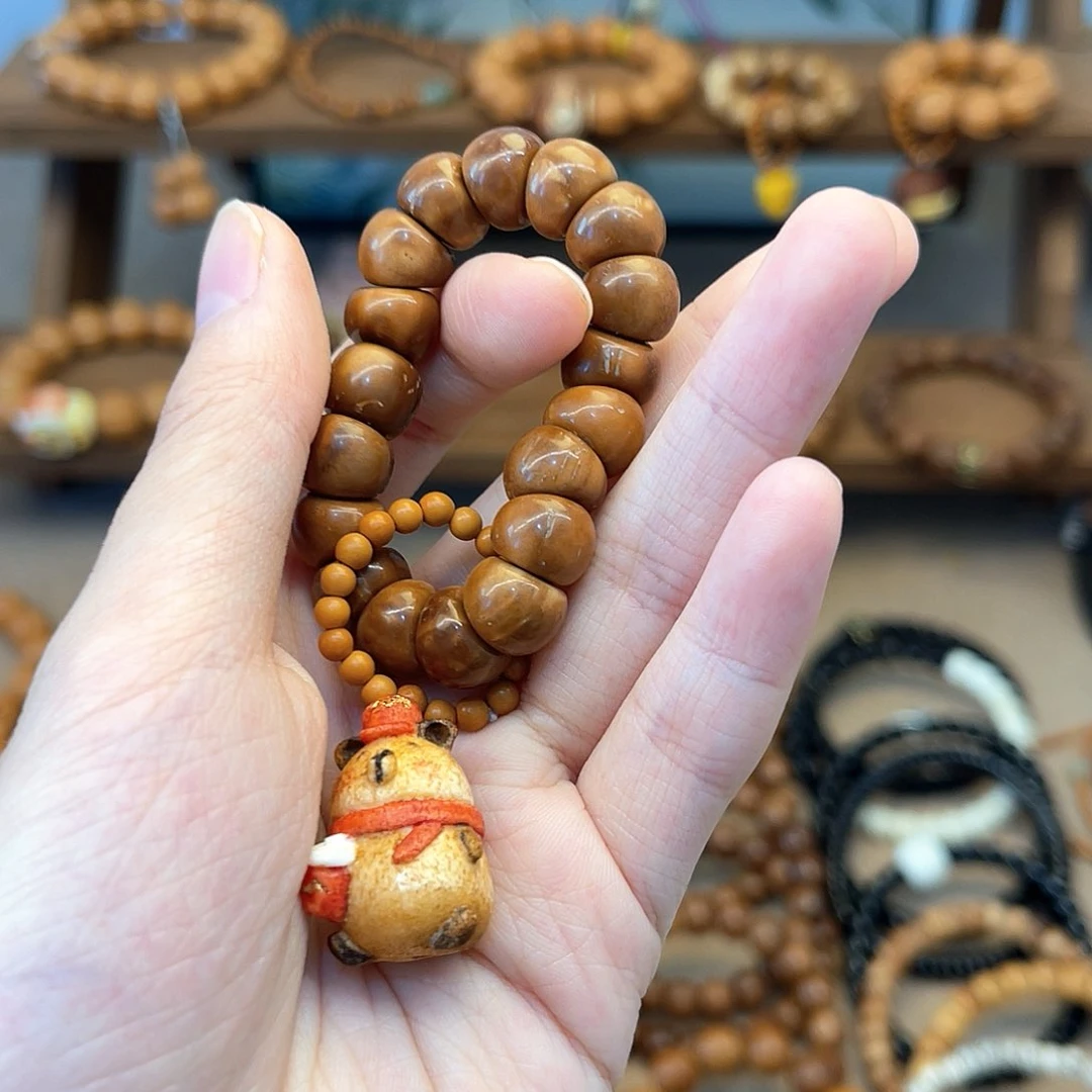 库克手串黎**晓搭配卡皮