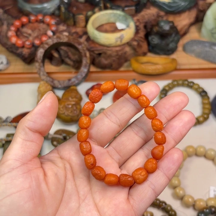 小***作蜜蜡未镶嵌颈饰预售