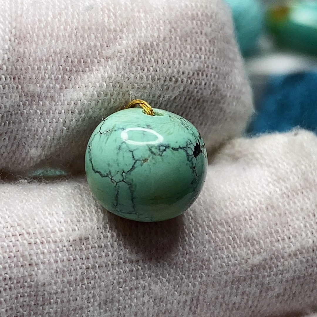 绿松石未镶嵌天然原矿 带武汉地大证书