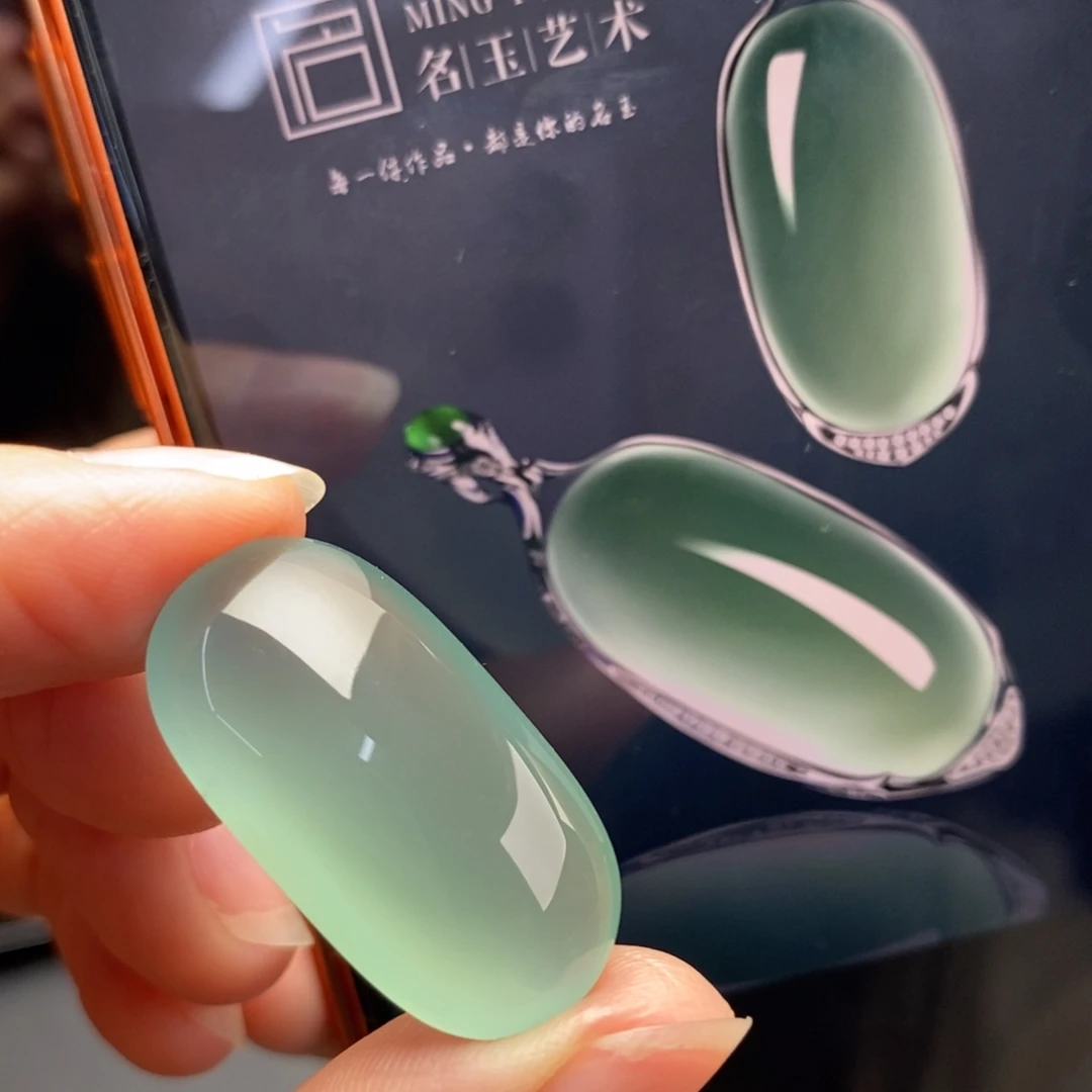 定制翡翠未镶嵌      贵气十足 极简珠宝