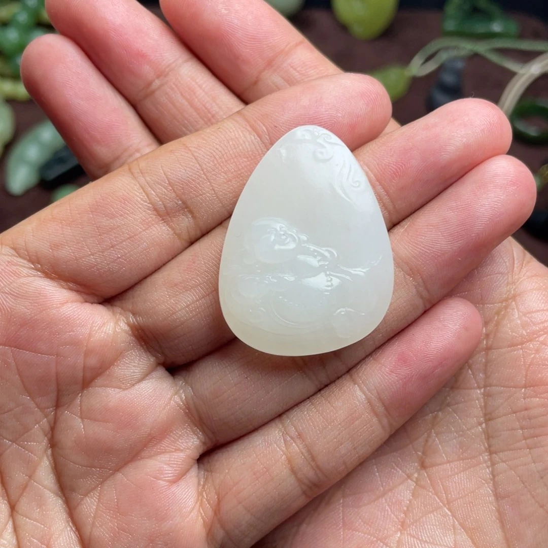 和田玉未镶嵌颈饰