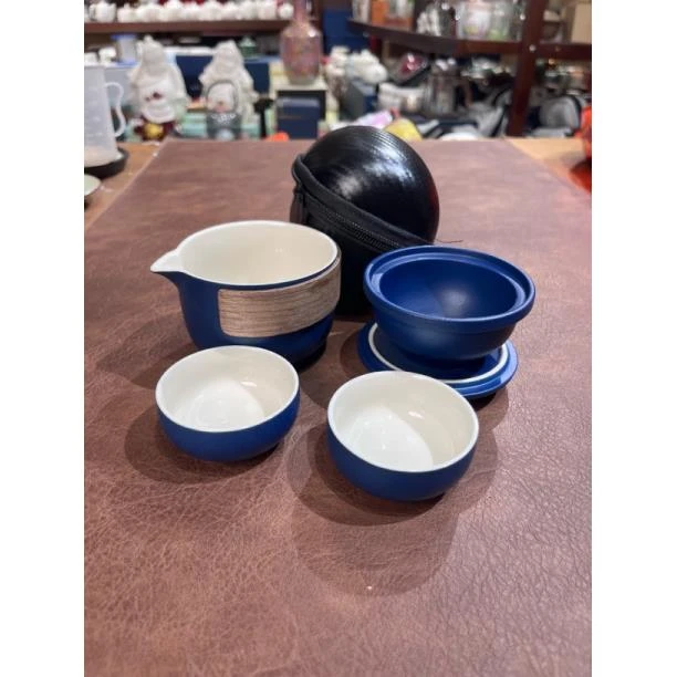 a 157路宝蓝一壶二杯旅行茶具