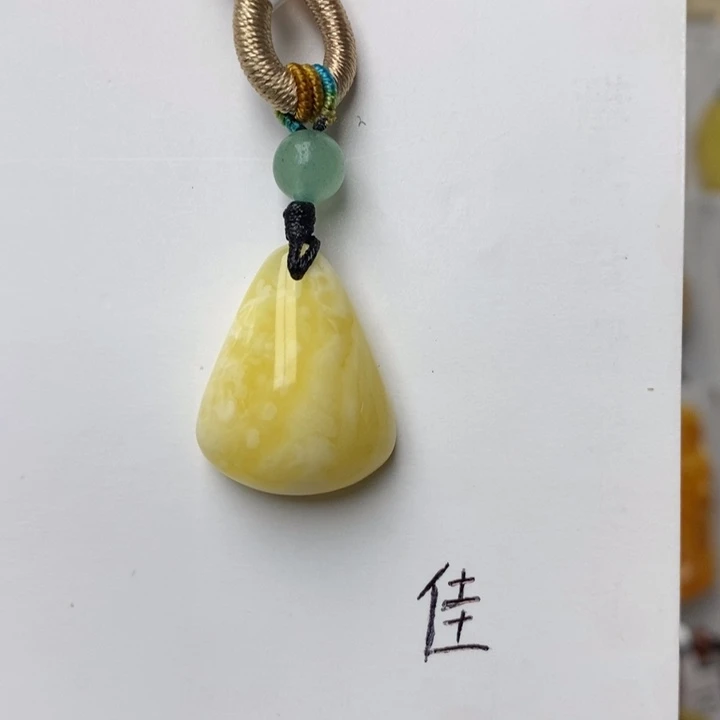 琥珀颈饰未镶嵌琥珀