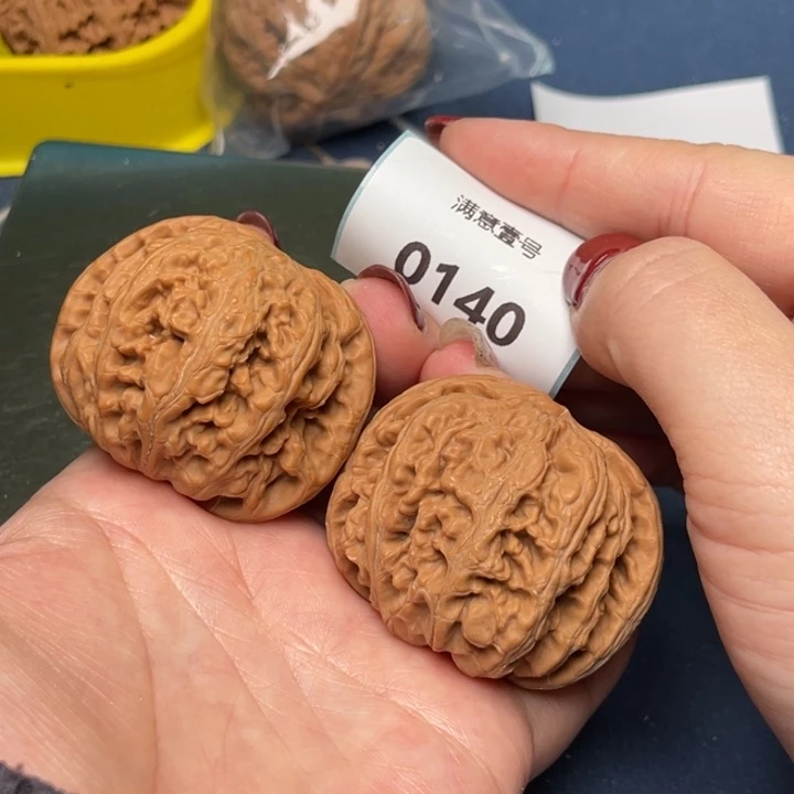 文玩核桃把件粗筋46