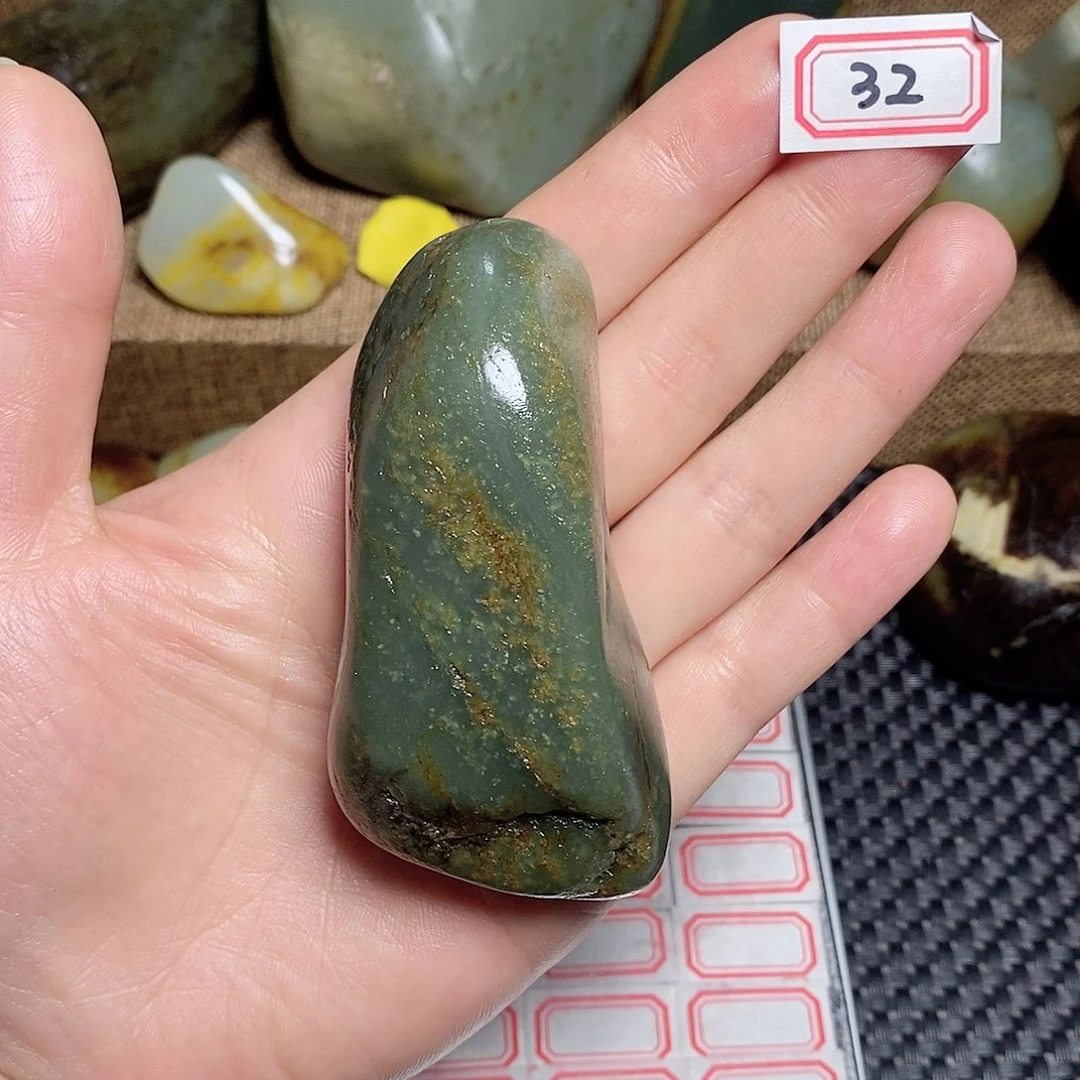 未镶嵌和田玉挂件32