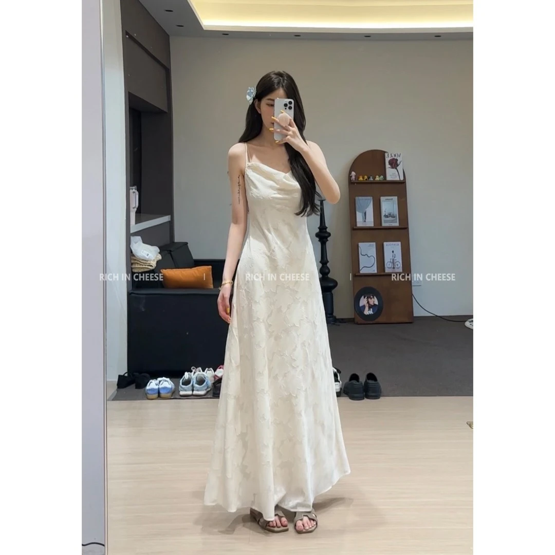 舒胡蕾 月光白茶 镂空印花吊带气质显瘦夏季收腰连衣裙