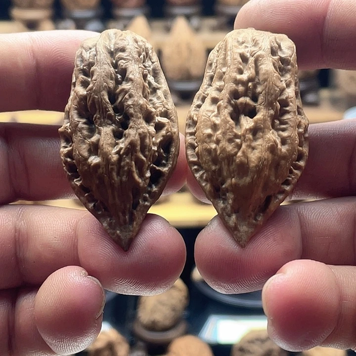 文玩核桃把件绣花鞋16