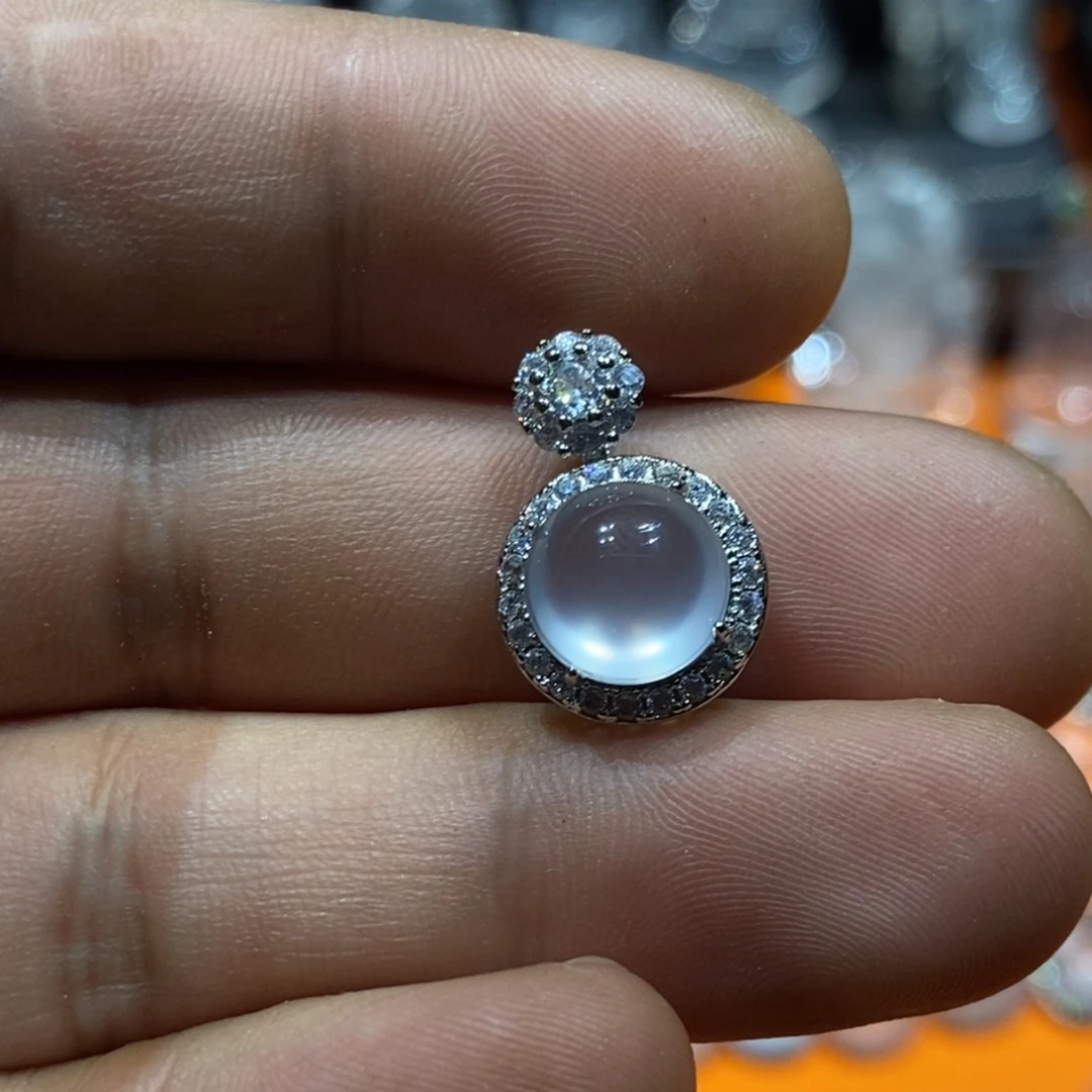 未镶嵌石英玉吊坠石英质玉