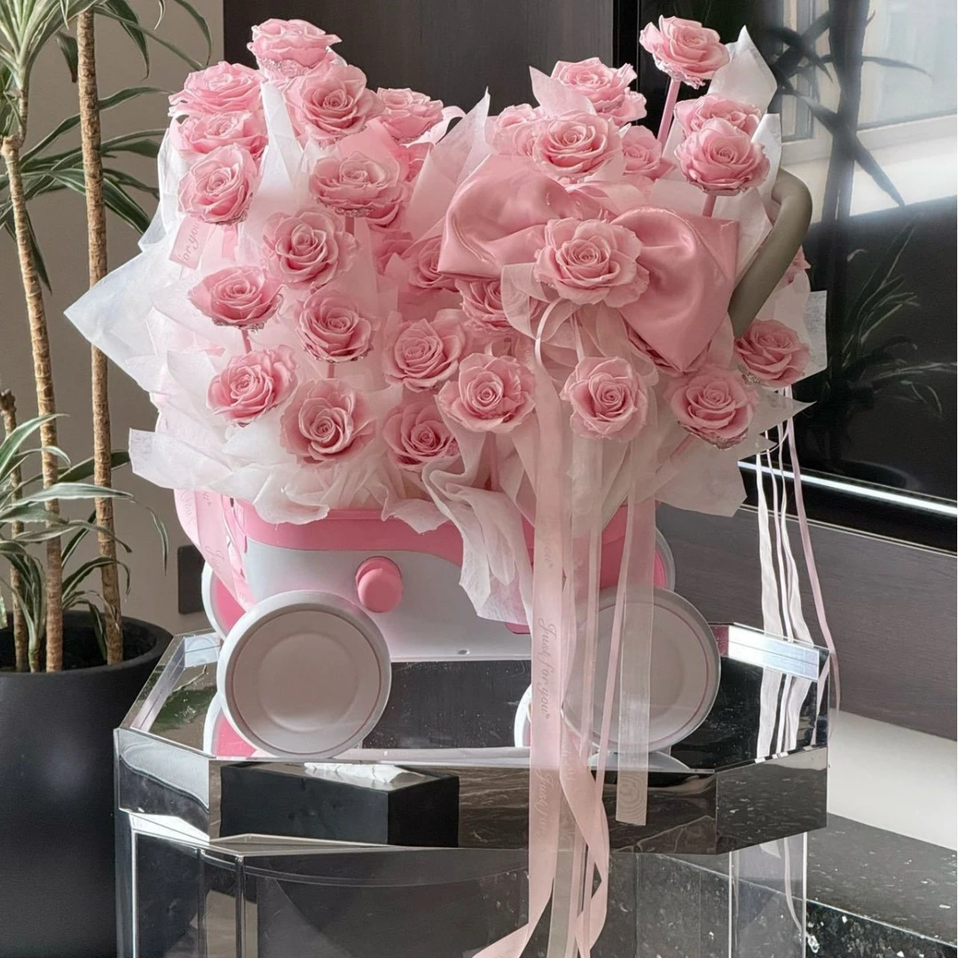 网红永生花玫瑰家居软装景观摆件高级感送女友老婆生日情人节礼物