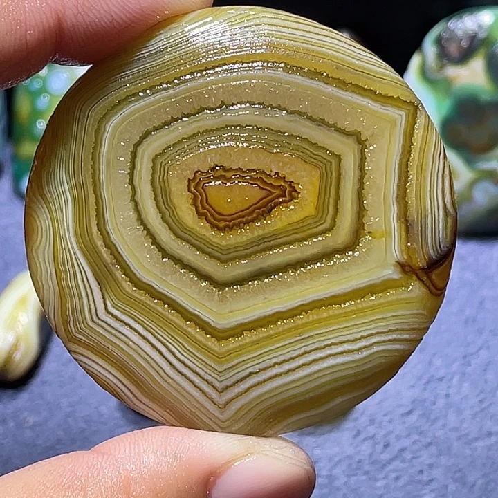玛瑙/玉髓未镶嵌珠宝奇石