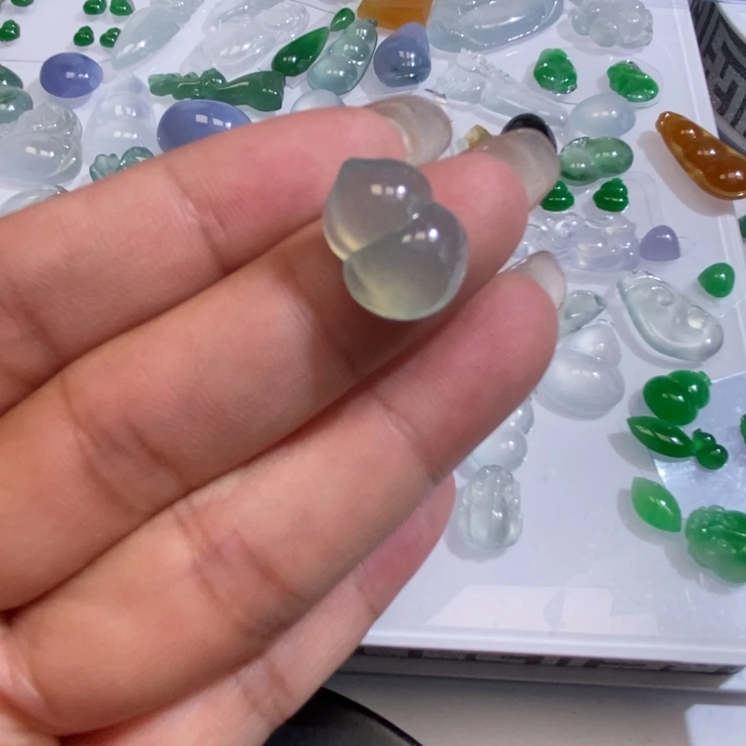 未镶嵌定制翡翠翡翠16/12/6.9