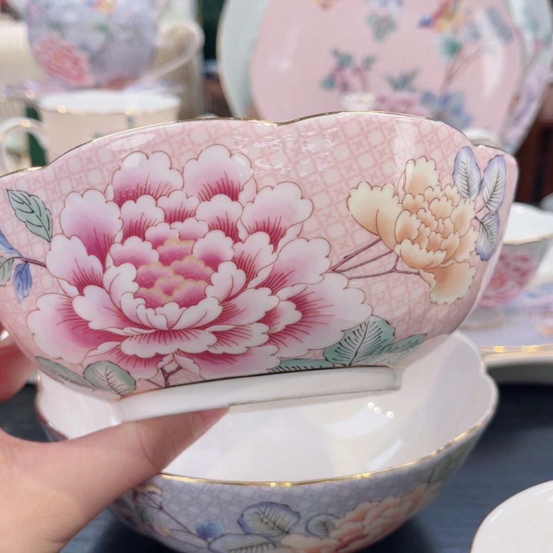 骨瓷梅花碗———————