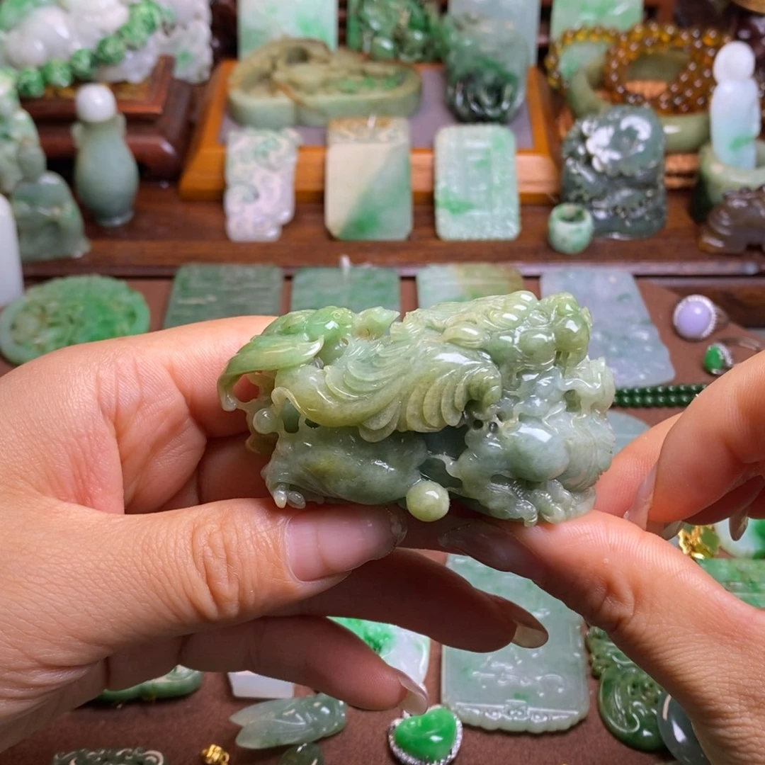 翡翠挂件未镶嵌拐*