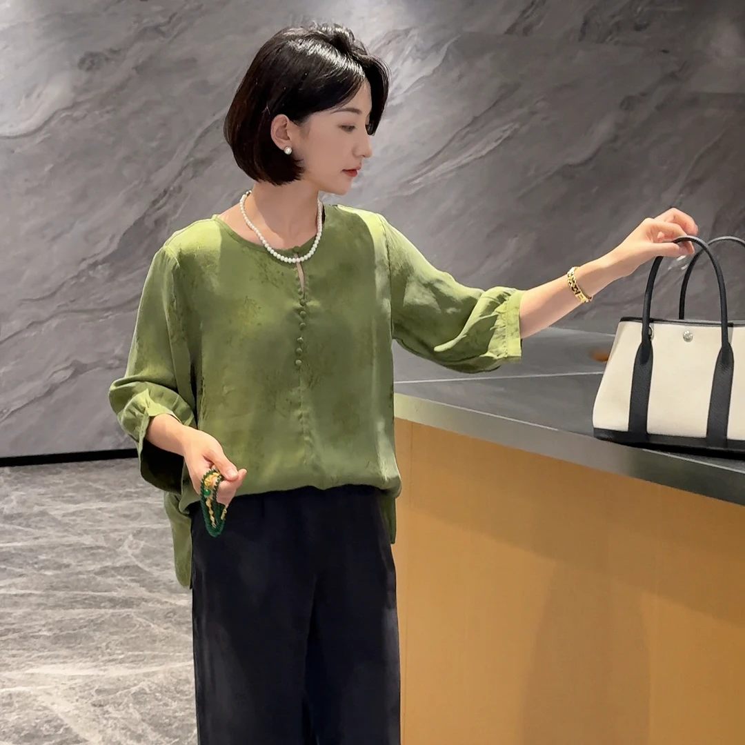 (绿色圆领提花GL）重工老料砂洗提花气质上衣099