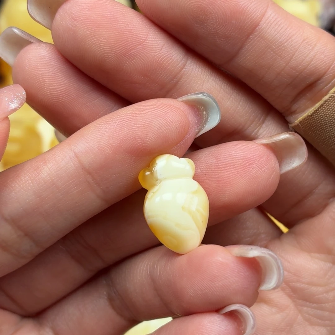 琥珀未镶嵌裸石蜜蜡