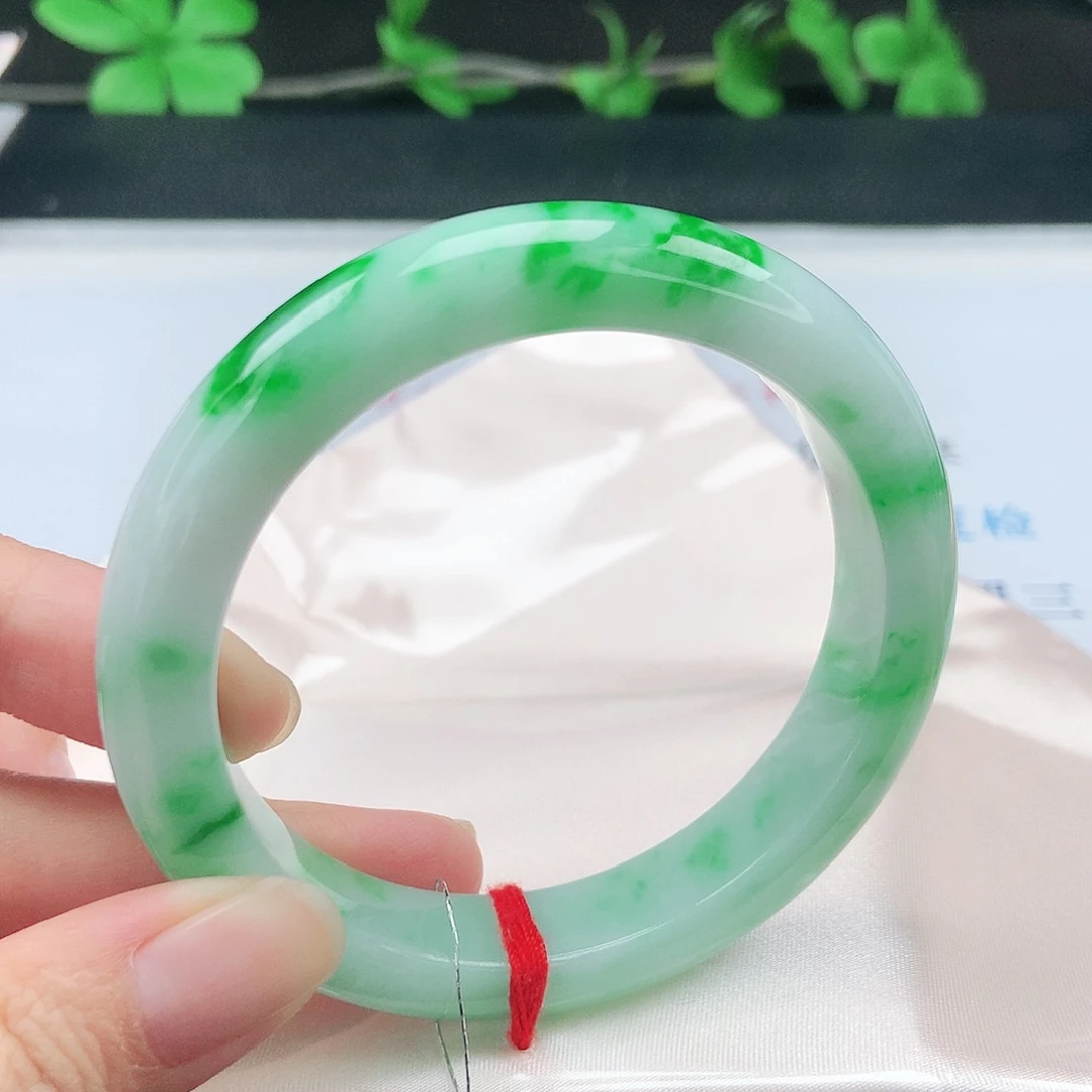 翡翠未镶嵌手镯58圈