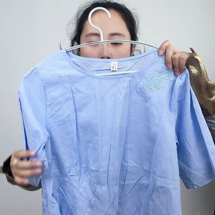 美女衣服爱宠粉的主播