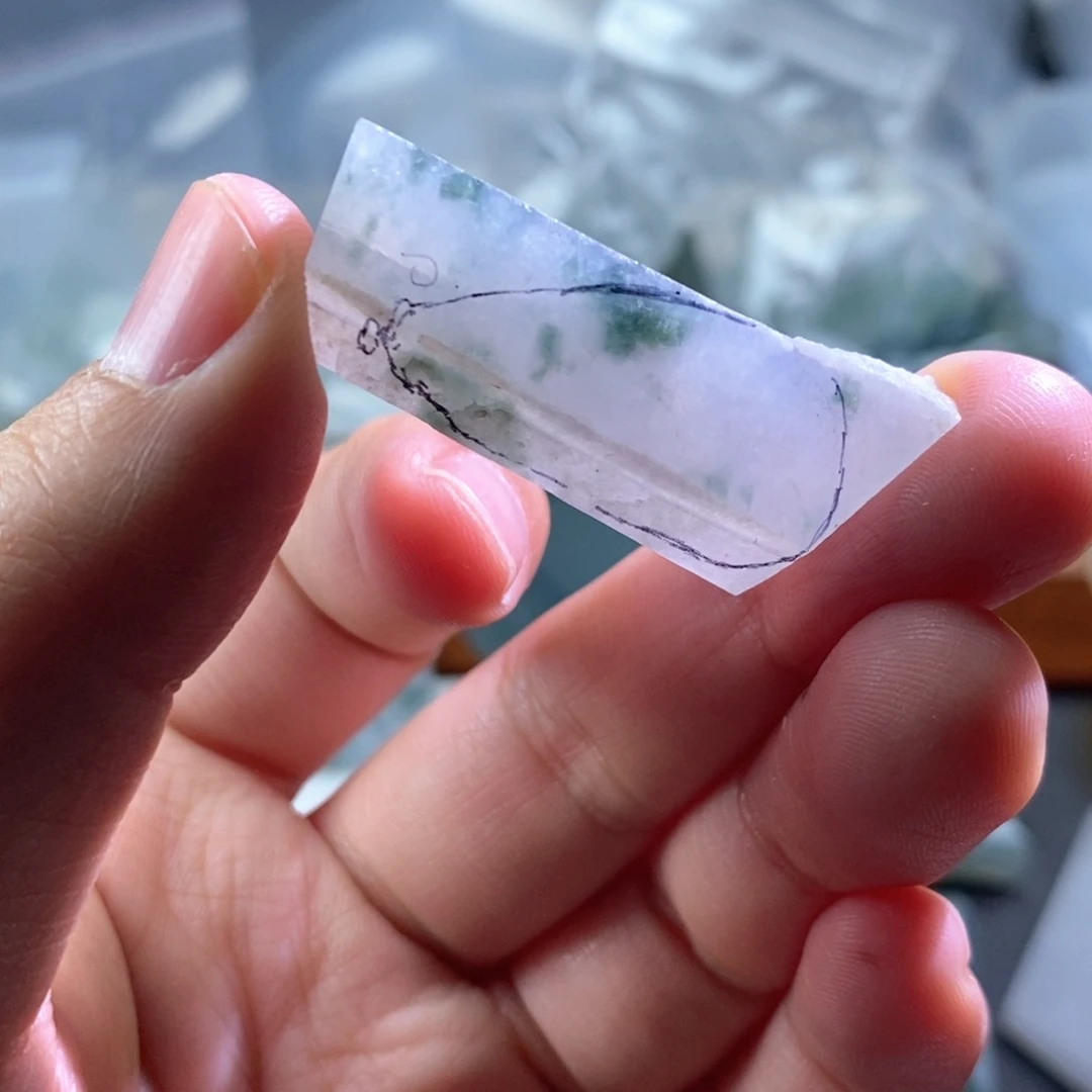 翡翠未镶嵌颈饰定制