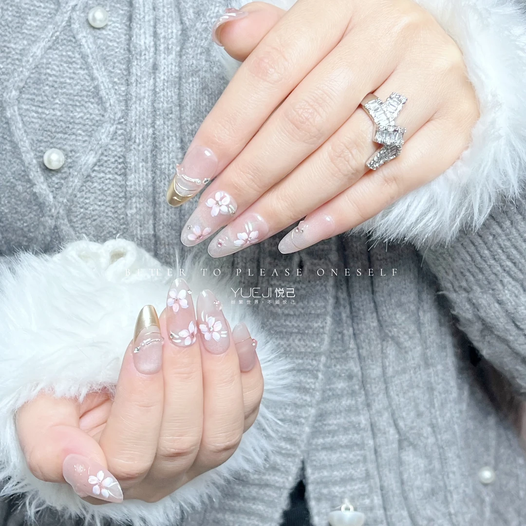 手工穿戴甲美甲假指甲贴片猫眼法式中长款秋冬椭圆高级感高货精品