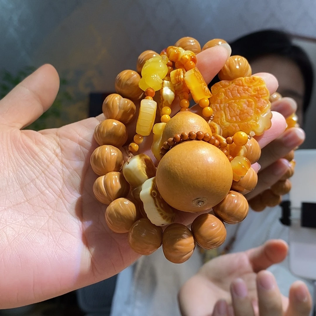 琥珀未镶嵌裸石琥珀