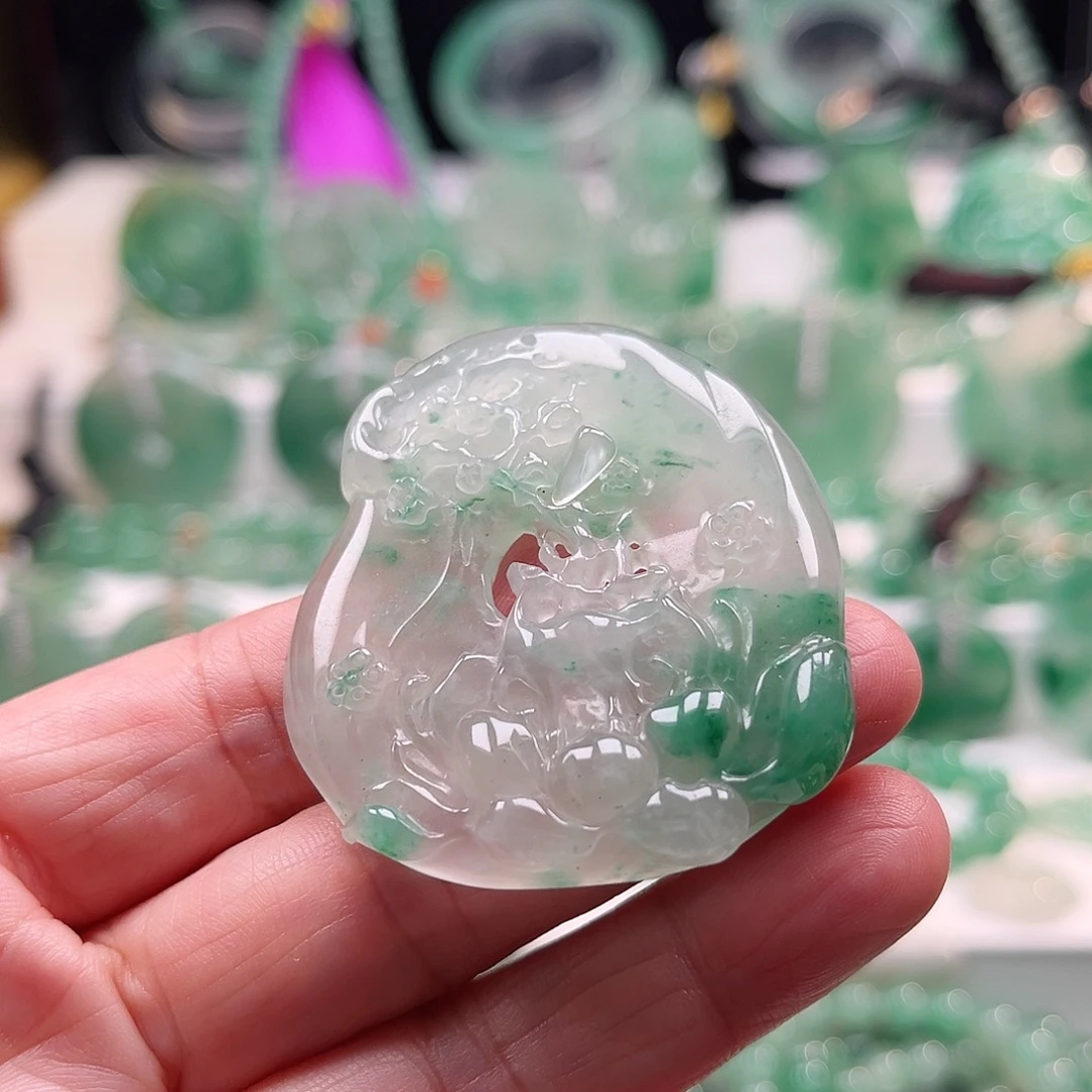 石英质玉合金吊坠(不含链)